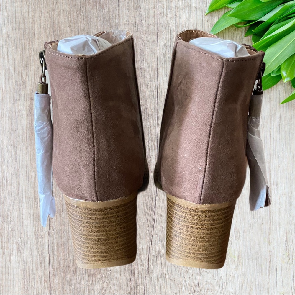 🎉HP🎉Brown Vegan Suede Peep Toe Ankle Booties - Picture 4 of 4